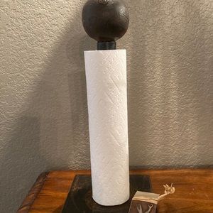 Jan Barboglio paper towel holder